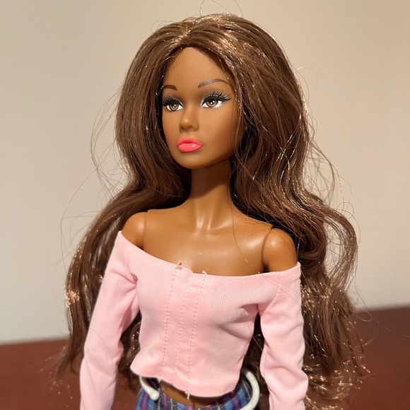 Fashion Model Doll - Picture 3 of 15